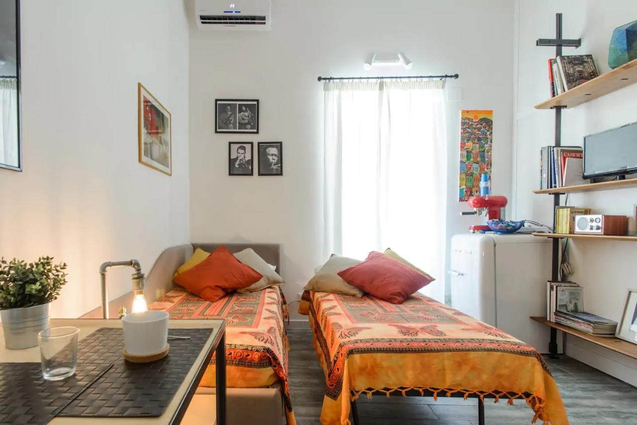 Vesuvius A Mezzocannone Appartement Napels Buitenkant foto