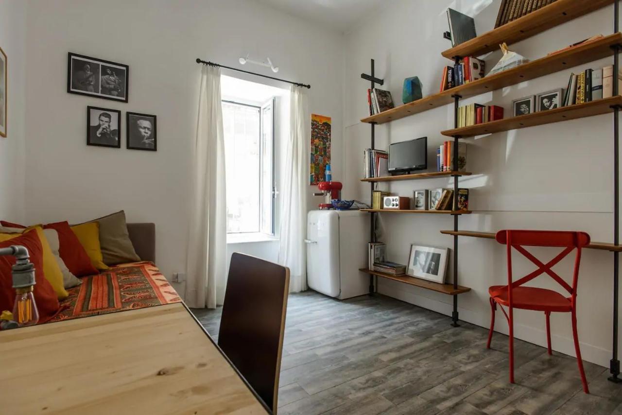 Vesuvius A Mezzocannone Appartement Napels Buitenkant foto