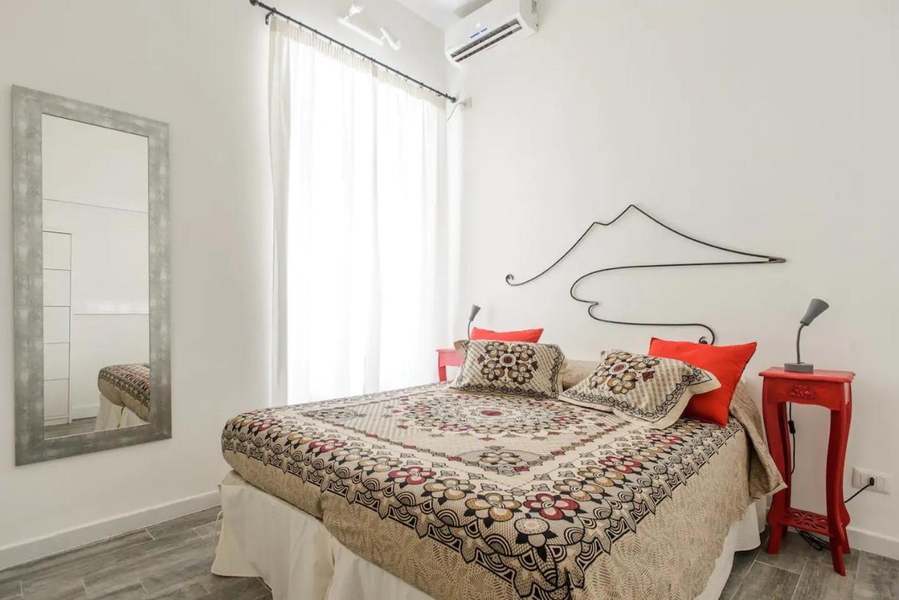 Vesuvius A Mezzocannone Appartement Napels Buitenkant foto